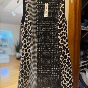 Alice + Olivia Black and White Sleeveless Sheath Dress